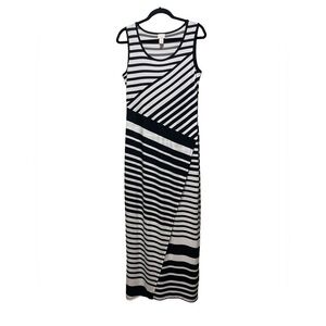 Chico’s Black and White Sleeveless Striped Maxi Dress Sz Small/4 (Chico’s Sz 0)